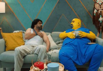 قلي شو بتحب..بقلك بحب اللي بعرف شو بدو ..!